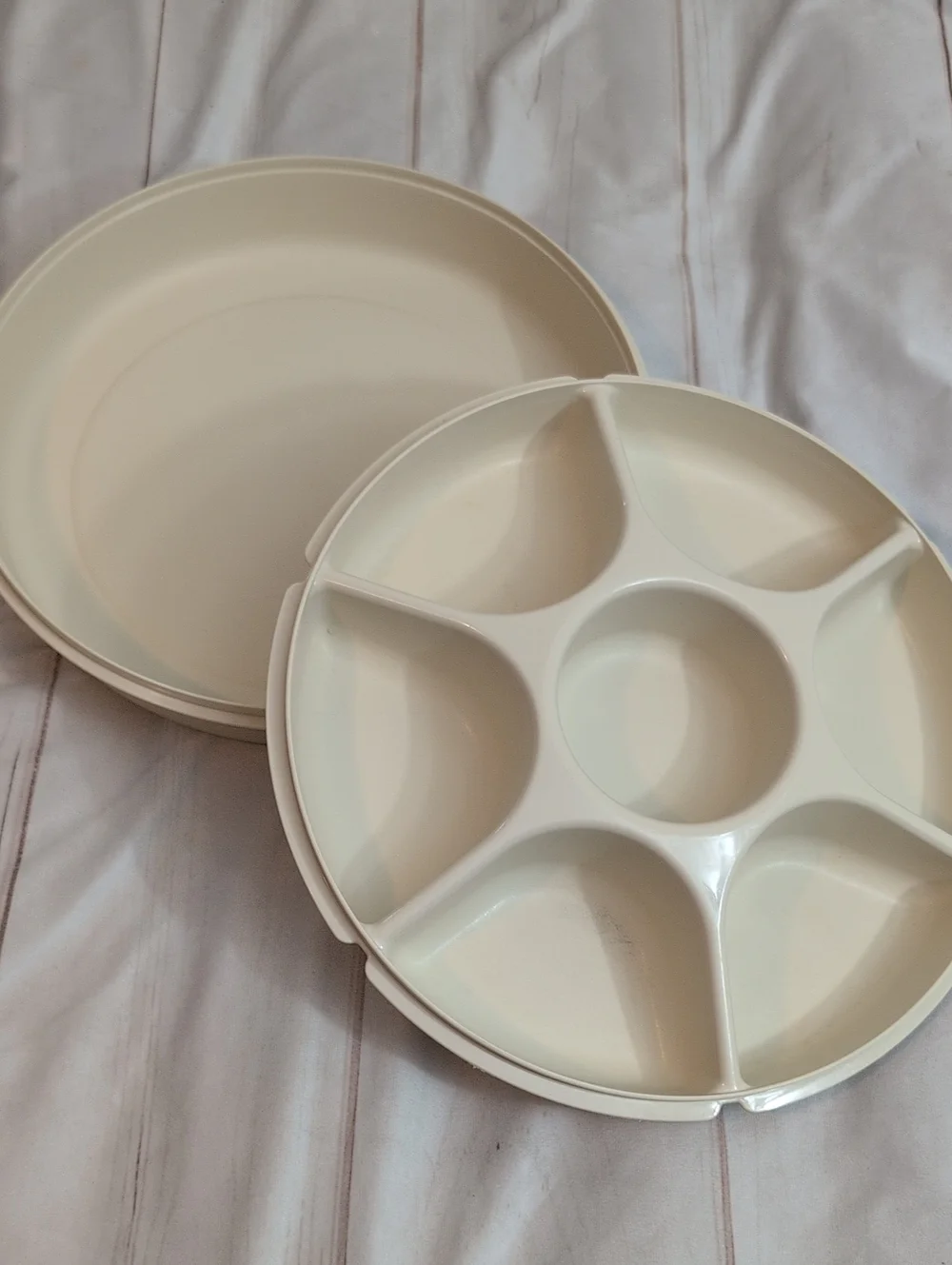 Vintage Tupperware Serving Center 1665 Almond 6 Compartment Party Tray w Lid